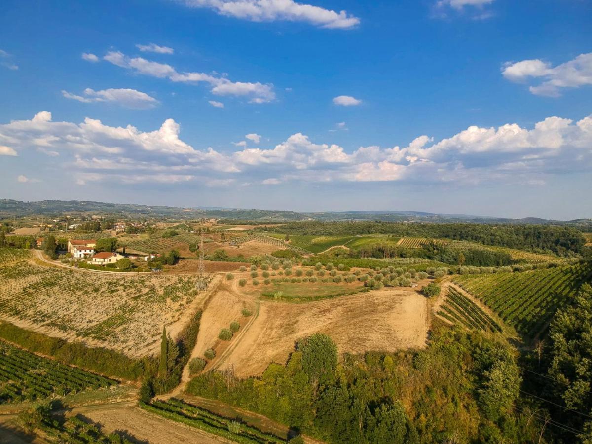 Agricamping Poggio Ai Pini Wine Camping Certaldo Buitenkant foto