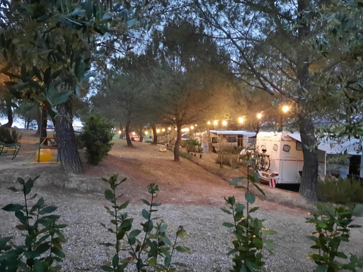 Agricamping Poggio Ai Pini Wine Camping Certaldo Buitenkant foto